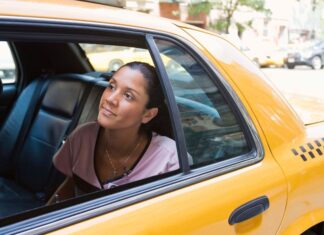 בחירת מוניות: טויוטה ראב 4, חשמליות ומוניות למכירה